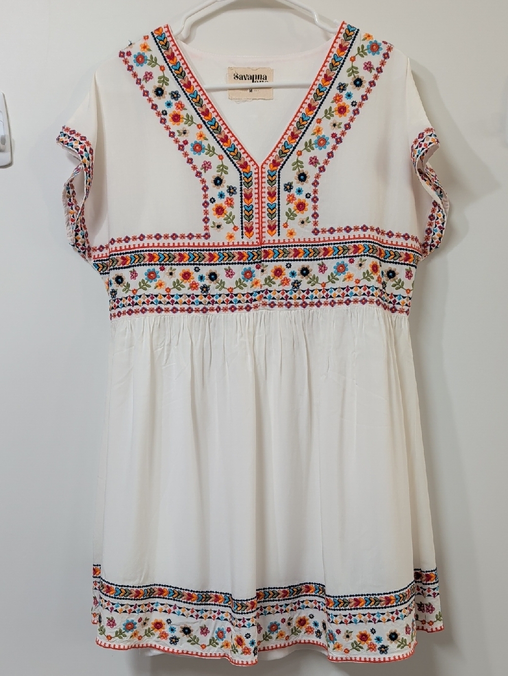 Savanna Jane White Multi-Color Embroidery Babydoll Top Size Medium